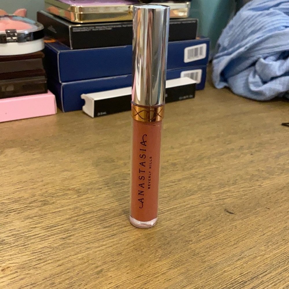 NEW, NEVER WORN!Anastasia Beverly Hills in Ashton